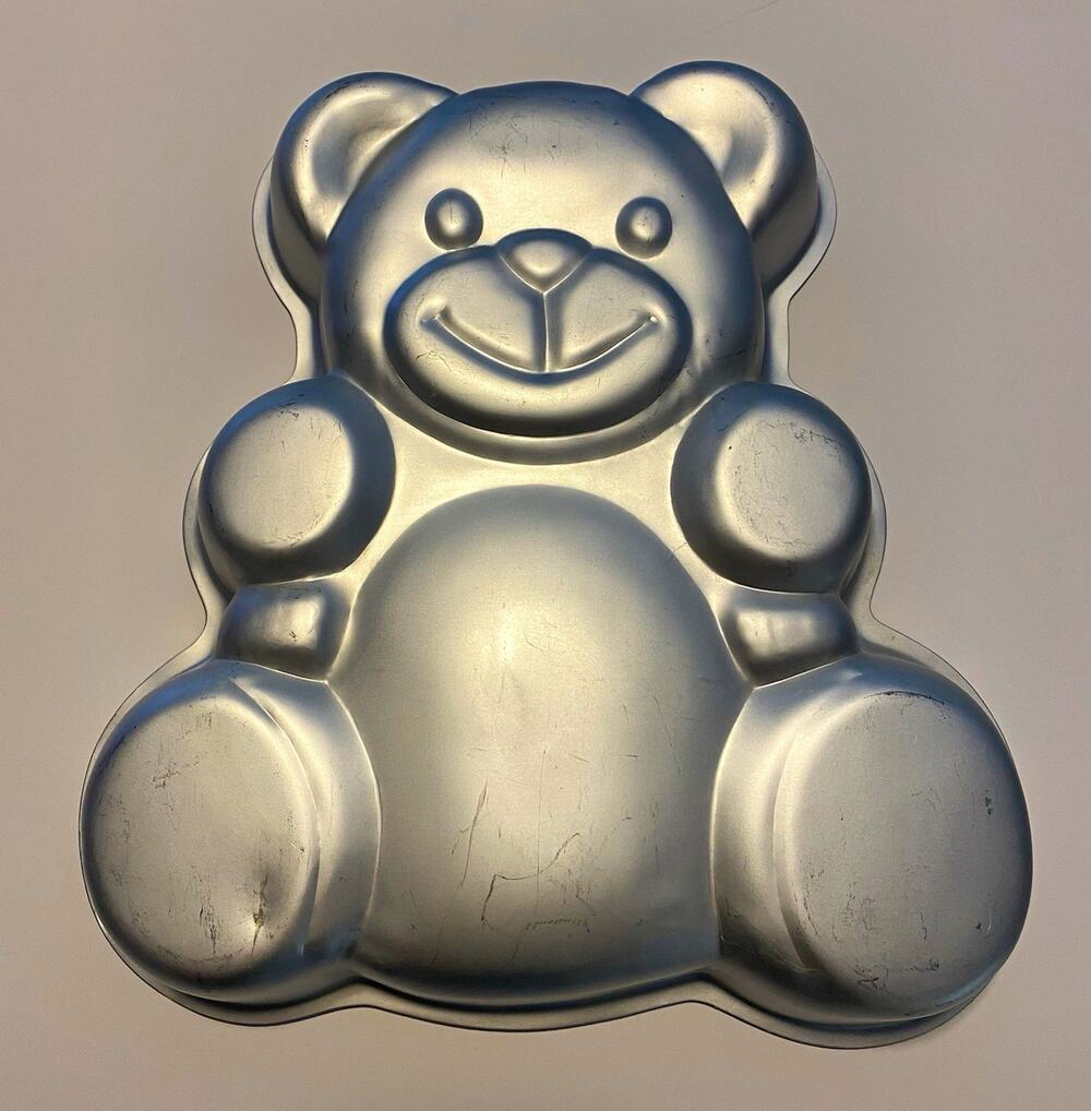 Vintage 1982 Wilton Huggable Teddy Bear Cake Pan #502-3754 Aluminum Korea